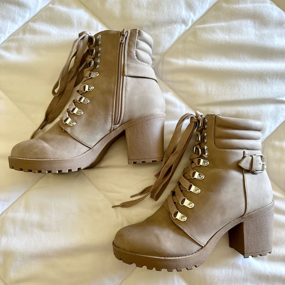 MIA Women’s Tan Lace Up Heeled Combat Boot